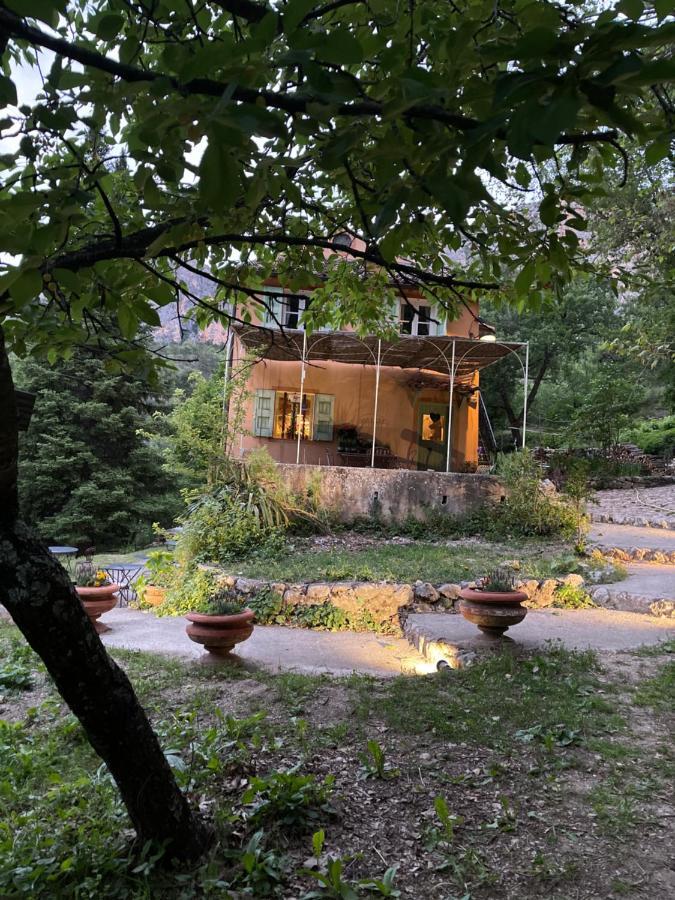 Domaine D'Angouire Hotel Moustiers-Sainte-Marie Exterior photo
