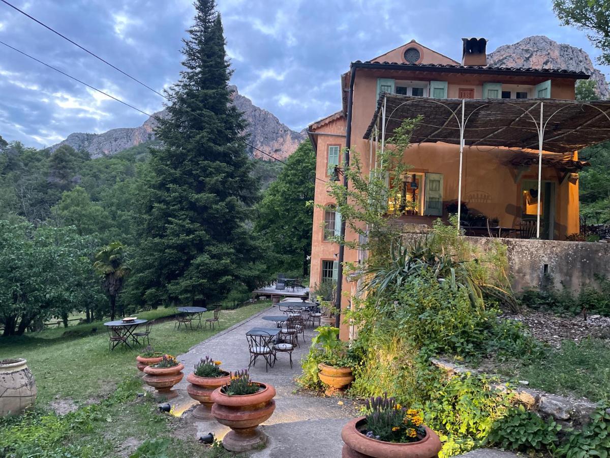 Domaine D'Angouire Hotel Moustiers-Sainte-Marie Exterior photo